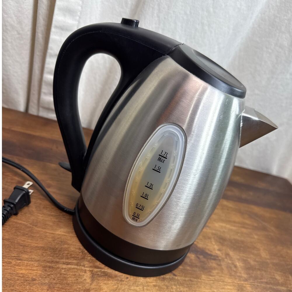 Hamilton Beach No. 40880 Electric Stainless Steel Hot Water Kettle 1.7 Liters